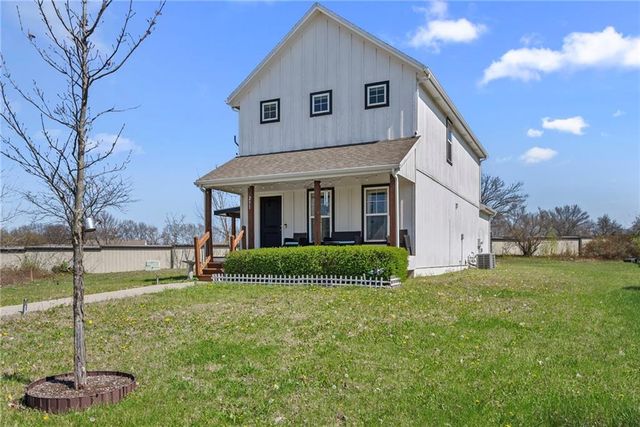 231 Jenny Lane, Raymore, MO 64083