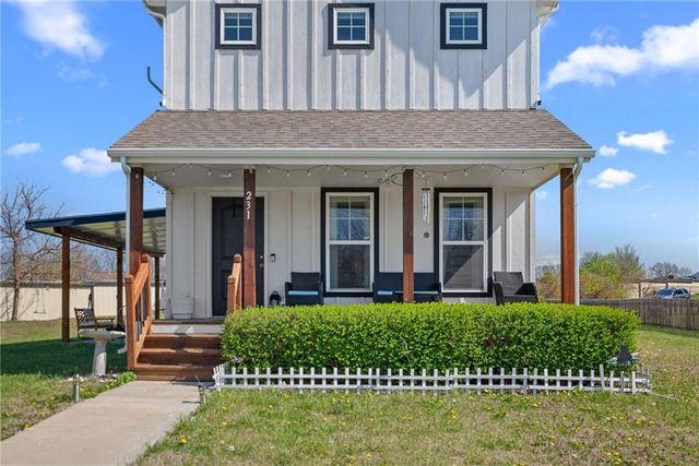 231 Jenny Lane, Raymore, MO 64083