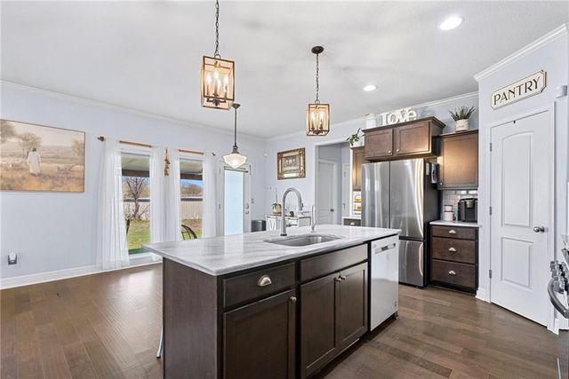 231 Jenny Lane, Raymore, MO 64083