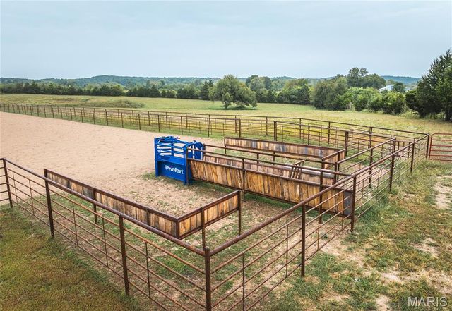 25675 Highway N-Tract 1, Lebanon, MO 65536