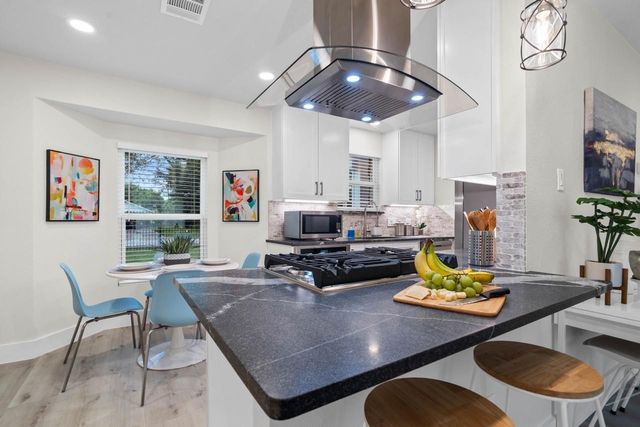3138 Sunbeam Street, Houston, TX 77051