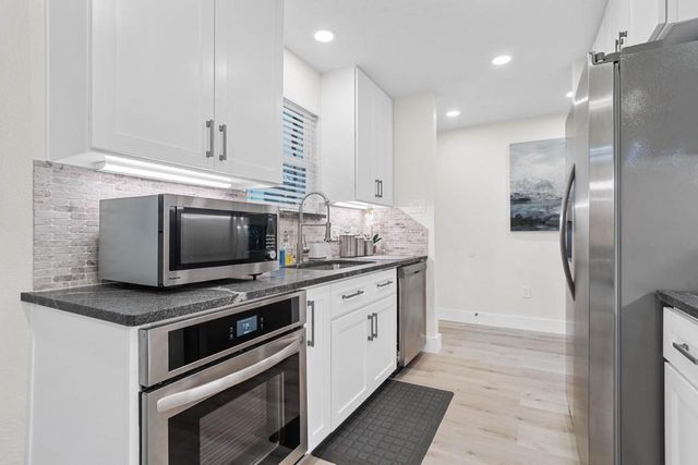 3138 Sunbeam Street, Houston, TX 77051