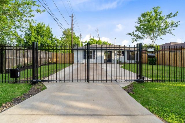 3138 Sunbeam Street, Houston, TX 77051