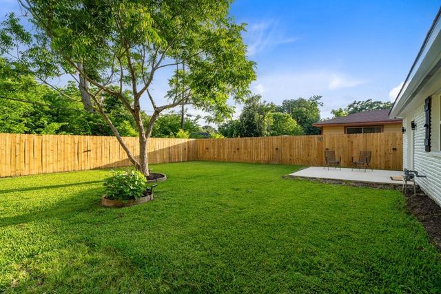 3138 Sunbeam Street, Houston, TX 77051