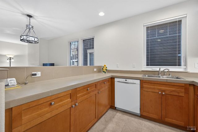 7942 Scriver Ct, Cotati, CA 94931