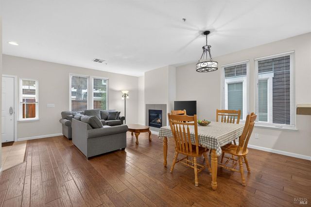 7942 Scriver Ct, Cotati, CA 94931