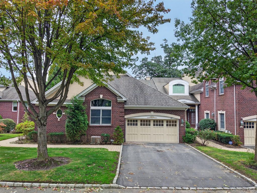68 Kensington Circle, Manhasset, NY 11030 — exterior