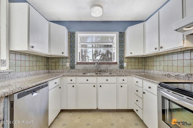 130 Showers Avenue, Anchorage, AK 99515