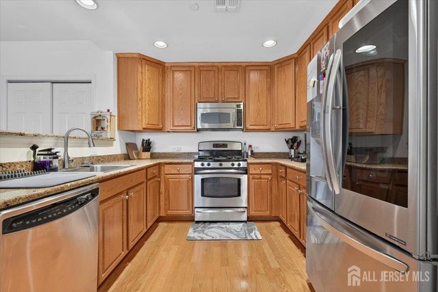 358 Rector Street 315, Perth Amboy, NJ 08861