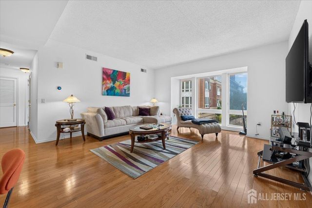 358 Rector Street 315, Perth Amboy, NJ 08861
