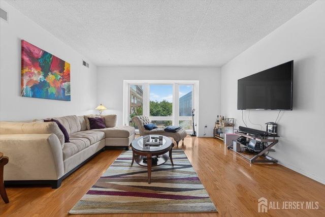 358 Rector Street 315, Perth Amboy, NJ 08861
