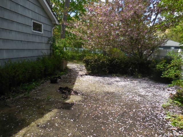 194 Phyllis Drive, Patchogue, NY 11772