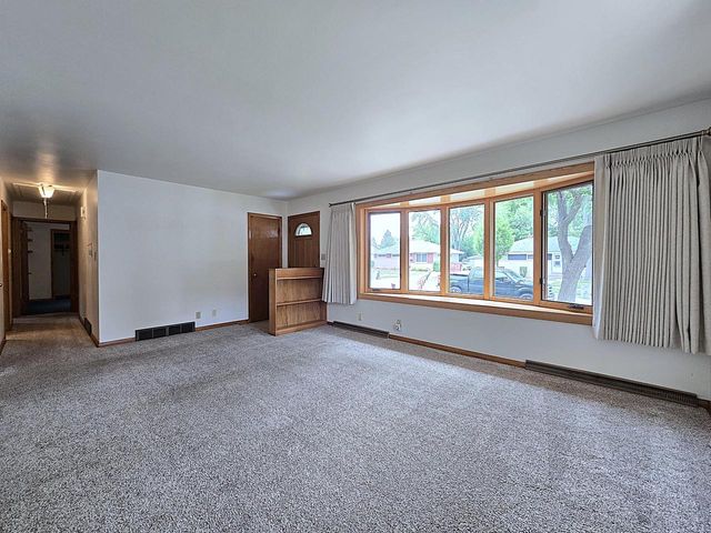 3627 S 86th STREET, Milwaukee, WI 53228