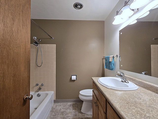 3627 S 86th STREET, Milwaukee, WI 53228