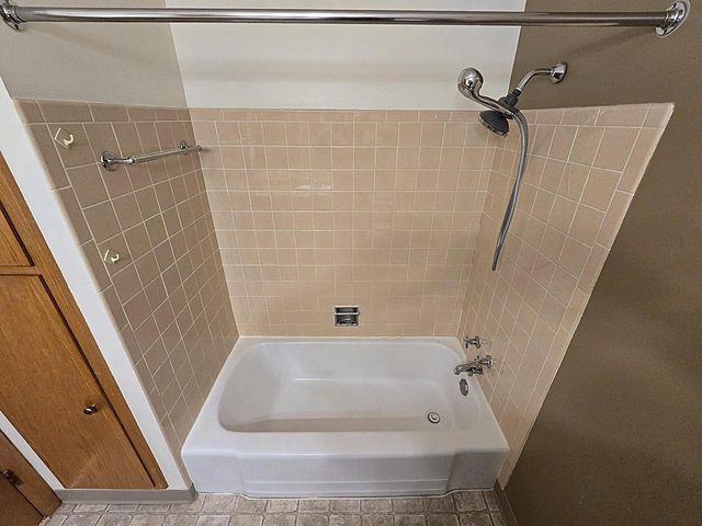 3627 S 86th STREET, Milwaukee, WI 53228