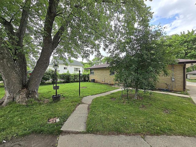 3627 S 86th STREET, Milwaukee, WI 53228