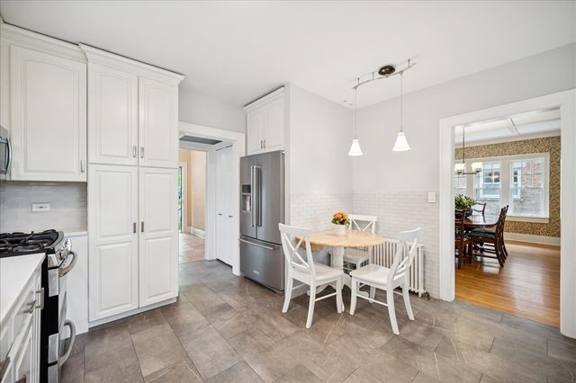 972 Elm Street, Winnetka, IL 60093