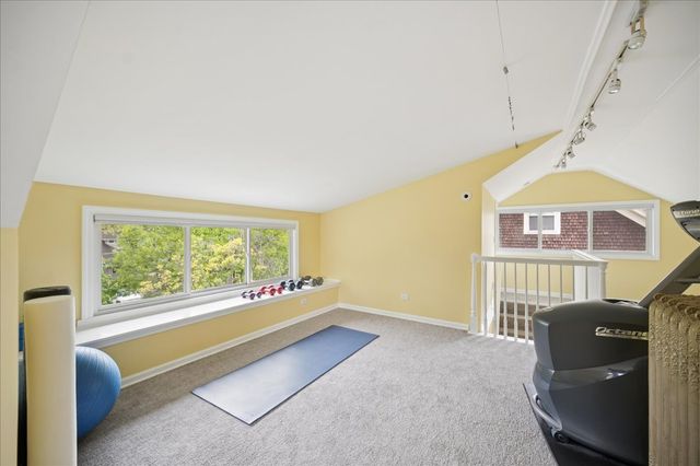 972 Elm Street, Winnetka, IL 60093