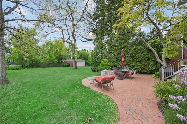972 Elm Street, Winnetka, IL 60093