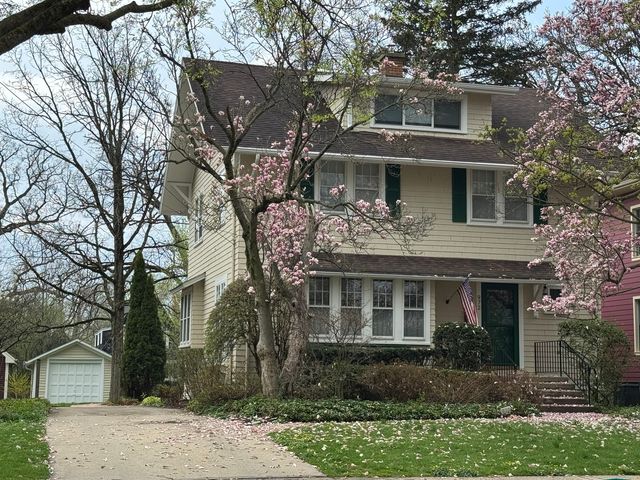 972 Elm Street, Winnetka, IL 60093