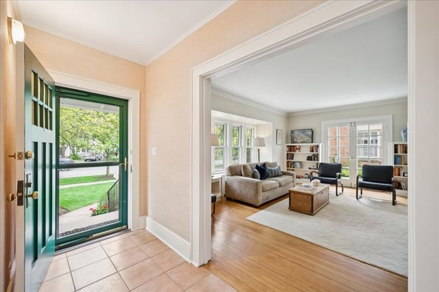 972 Elm Street, Winnetka, IL 60093