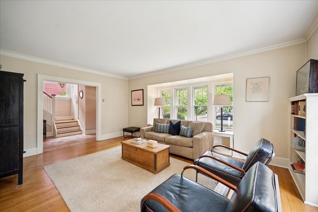 972 Elm Street, Winnetka, IL 60093
