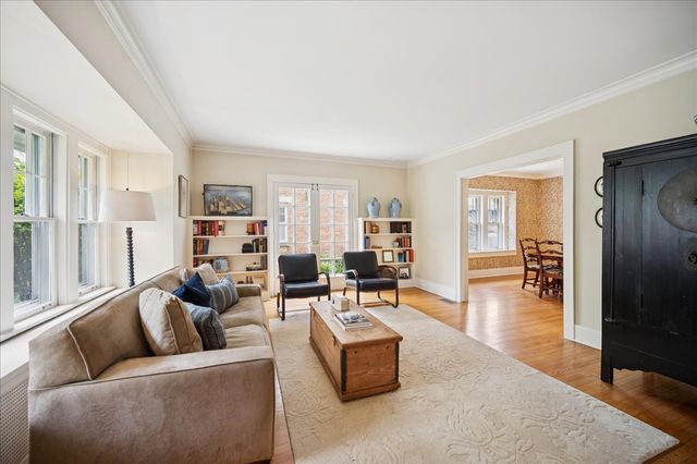 972 Elm Street, Winnetka, IL 60093