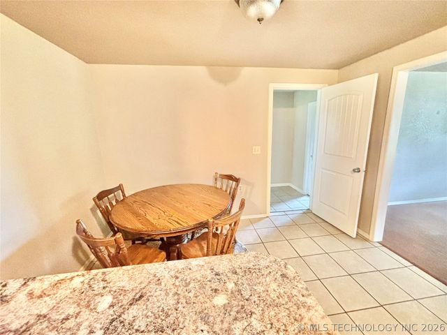 106 E Elk Road, Whitefield, OK 74472