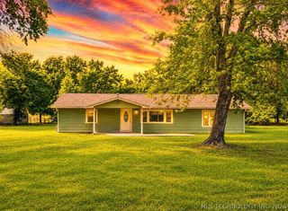 106 E Elk Road, Whitefield, OK 74472