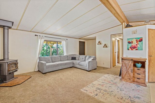 301 Robmar Lane, Grants Pass, OR 97527