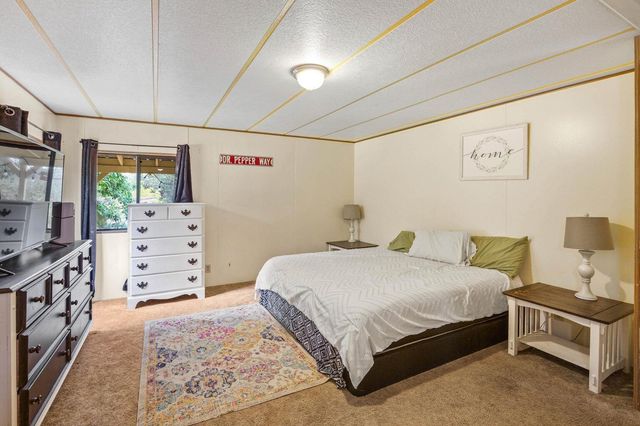 301 Robmar Lane, Grants Pass, OR 97527