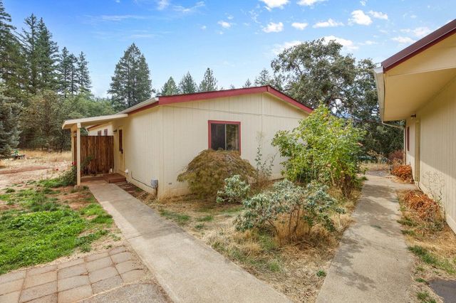 301 Robmar Lane, Grants Pass, OR 97527