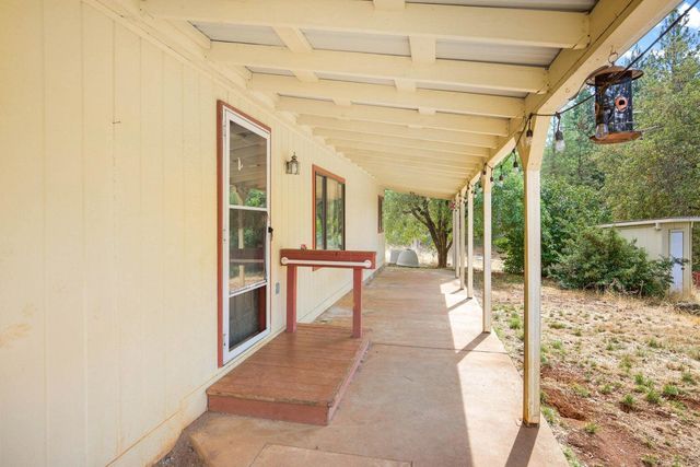 301 Robmar Lane, Grants Pass, OR 97527