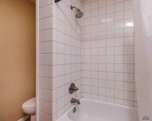 160 FAIRGROUNDS PL, Hermosa, SD 57744