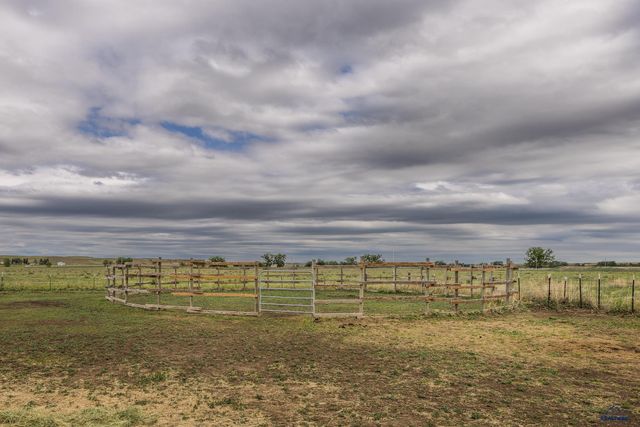 160 FAIRGROUNDS PL, Hermosa, SD 57744