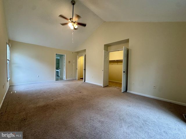 8470 CLOVER LEAF DR, Mclean, VA 22102