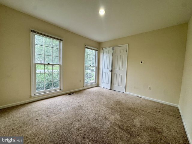 8470 CLOVER LEAF DR, Mclean, VA 22102
