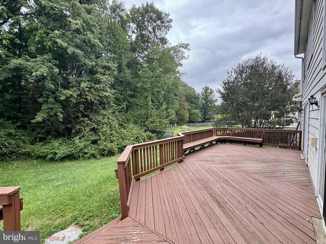 8470 CLOVER LEAF DR, Mclean, VA 22102