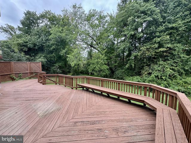 8470 CLOVER LEAF DR, Mclean, VA 22102
