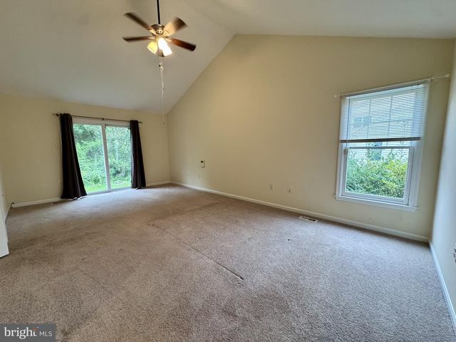 8470 CLOVER LEAF DR, Mclean, VA 22102