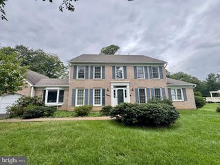 8470 CLOVER LEAF DR, Mclean, VA 22102