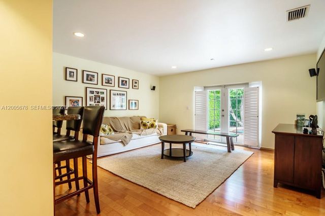 1237 Aduana Ave, Coral Gables, FL 33146
