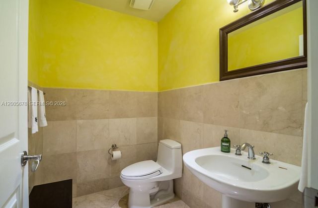 1237 Aduana Ave, Coral Gables, FL 33146