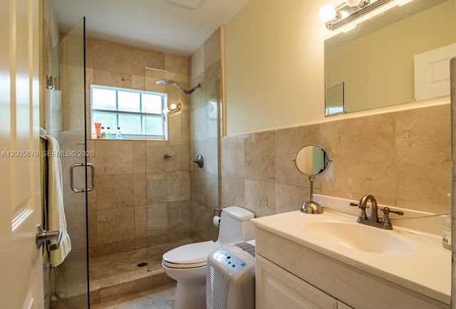 1237 Aduana Ave, Coral Gables, FL 33146