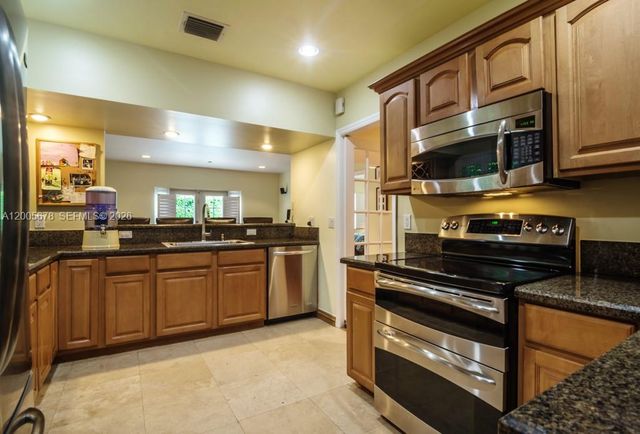 1237 Aduana Ave, Coral Gables, FL 33146