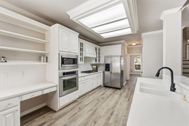 2443 Riverway Oak Drive, Kingwood, TX 77345