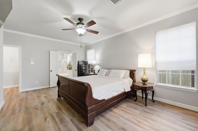 2443 Riverway Oak Drive, Kingwood, TX 77345