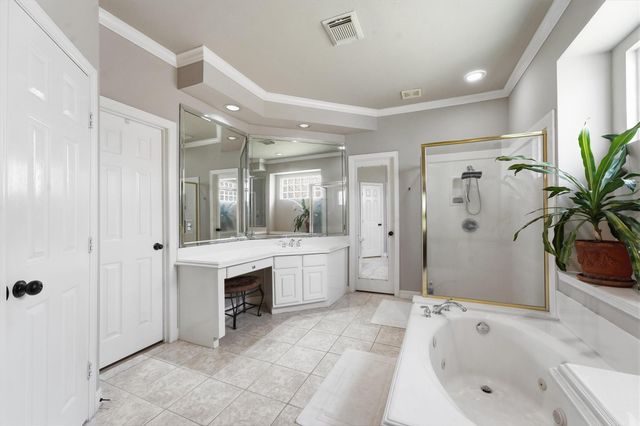 2443 Riverway Oak Drive, Kingwood, TX 77345