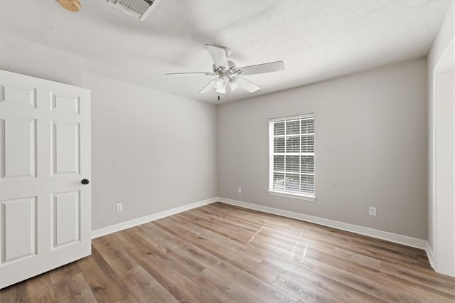 2443 Riverway Oak Drive, Kingwood, TX 77345