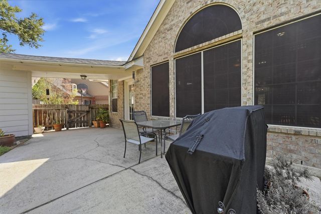 2443 Riverway Oak Drive, Kingwood, TX 77345